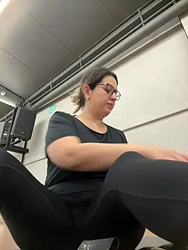 amooraaamoon online show from 01.18.26