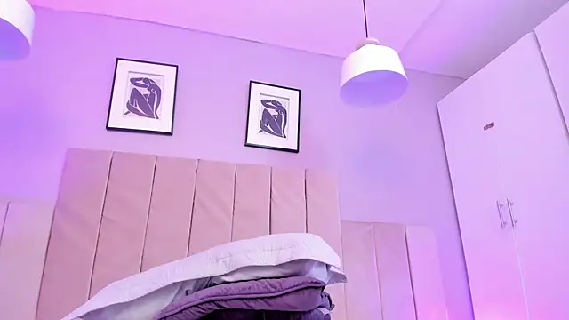 April bowie online show from 02.06.25