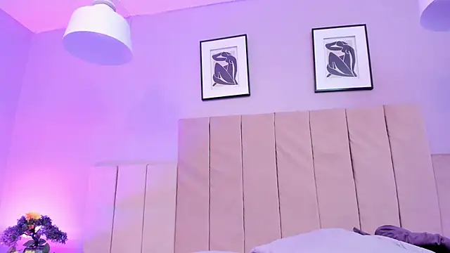 April bowie online show from 02.07.25