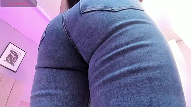 April bowie online show from 03.08.25