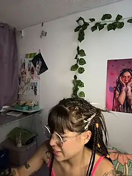 Snapshot of Hellen_dumont chatting on 06.13.26 Hellen dumont online show from 06.13.26