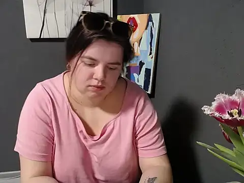 so shy online show from 03.10.25