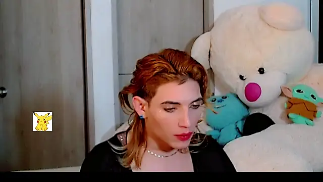 Snapshot of honey_skin chatting on 12.21.24 honey skin online show from 12.21.24