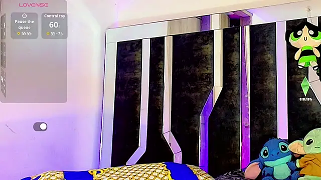 Snapshot of honey_skin chatting on 09.20.25 honey skin online show from 09.20.25