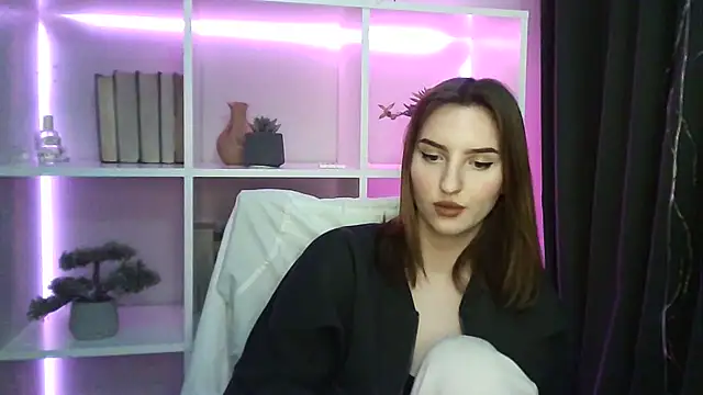 X Alisa online show from 02.05.25