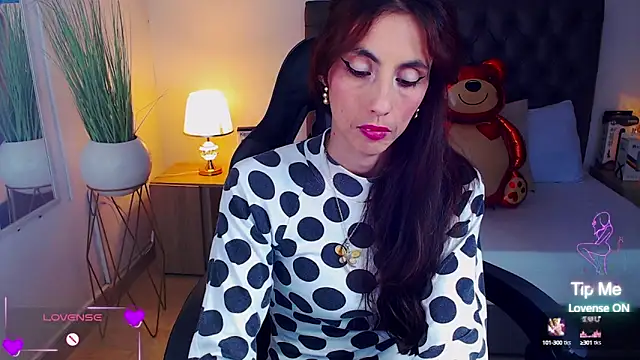 candy summer28 online show from 03.04.25