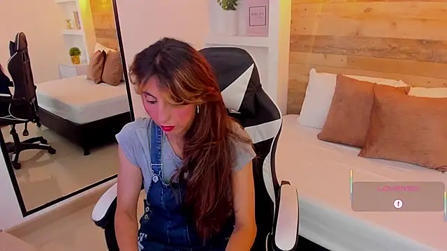 candy summer28 online show from 11.22.25