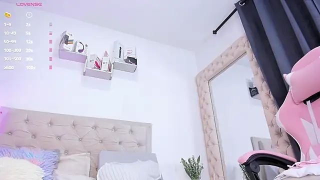 lorennahernandez01 online show from 10.09.25