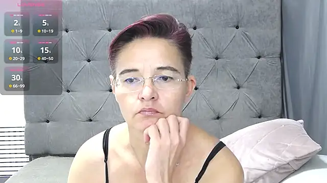 StaceyDarling online show from 11.22.25