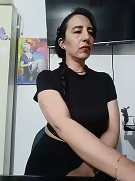 Snapshot of christine-x chatting on 06.20.26 christine-x online show from 06.20.26