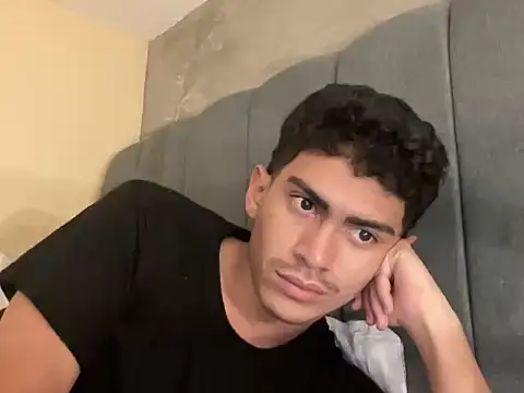 Snapshot of WildLogan chatting on 02.16.26 WildLogan online show from 02.16.26