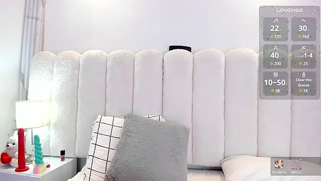 Snapshot of Mia_rom11 chatting on 03.16.25 Mia rom11 online show from 03.16.25