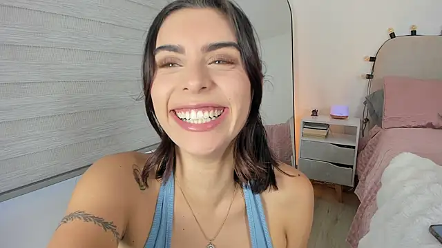 Snapshot of Mayli-x chatting on 05.15.26 Mayli-x online show from 05.15.26