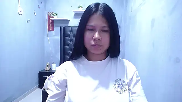 Snapshot of Letty_Plugxo chatting on 05.19.26 Letty Plugxo online show from 05.19.26