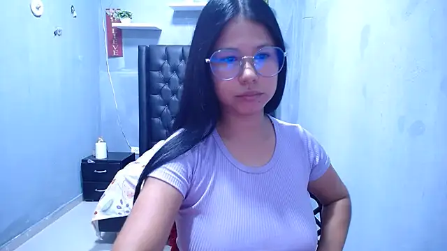 Snapshot of Letty_Plugxo chatting on 06.11.26 Letty Plugxo online show from 06.11.26