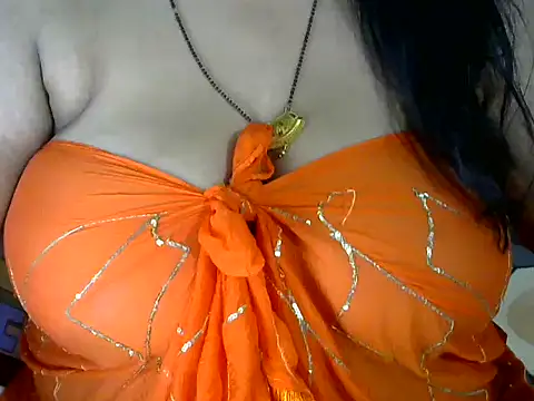 Snapshot of dramebaz_queen chatting on 11.13.25 dramebaz queen online show from 11.13.25