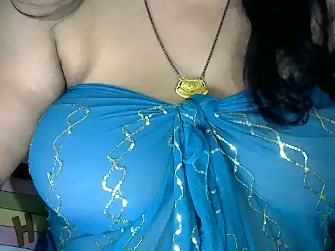 Snapshot of dramebaz_queen chatting on 11.18.25 dramebaz queen online show from 11.18.25