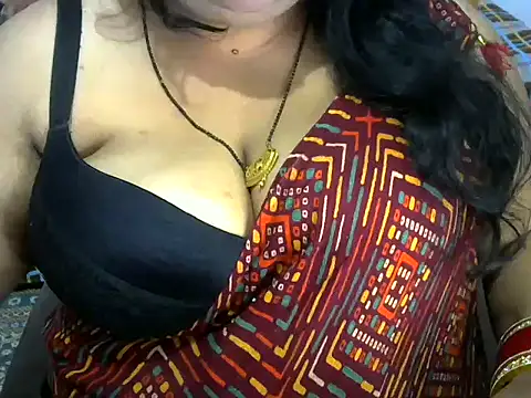 Snapshot of dramebaz_queen chatting on 02.02.26 dramebaz queen online show from 02.02.26