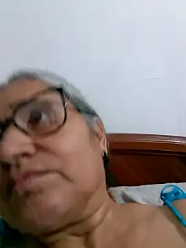Snapshot of _candi chatting on 04.18.26 candi online show from 04.18.26
