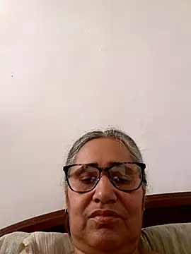 Snapshot of _candi chatting on 04.23.26 candi online show from 04.23.26