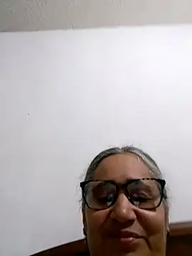 Snapshot of _candi chatting on 04.24.26 candi online show from 04.24.26