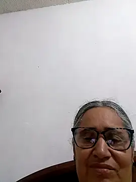Snapshot of _candi chatting on 04.25.26 candi online show from 04.25.26