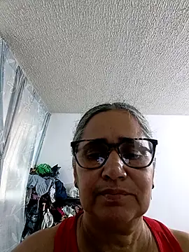 Snapshot of _candi chatting on 04.26.26 candi online show from 04.26.26