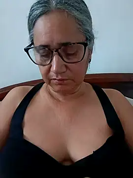 Snapshot of _candi chatting on 04.30.26 candi online show from 04.30.26