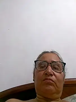 Snapshot of _candi chatting on 05.02.26 candi online show from 05.02.26