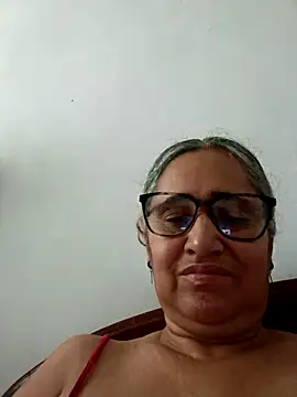 Snapshot of _candi chatting on 05.03.26 candi online show from 05.03.26