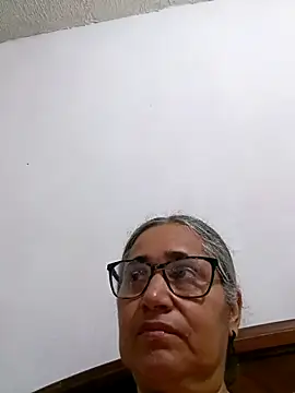 Snapshot of _candi chatting on 05.04.26 candi online show from 05.04.26