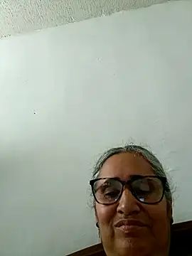 Snapshot of _candi chatting on 05.04.26 candi online show from 05.04.26