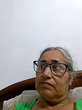 Snapshot of _candi chatting on 05.05.26 candi online show from 05.05.26
