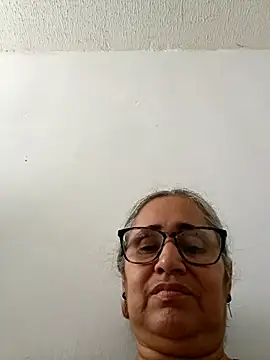 Snapshot of _candi chatting on 05.05.26 candi online show from 05.05.26