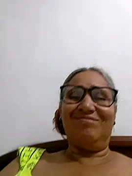Snapshot of _candi chatting on 05.06.26 candi online show from 05.06.26