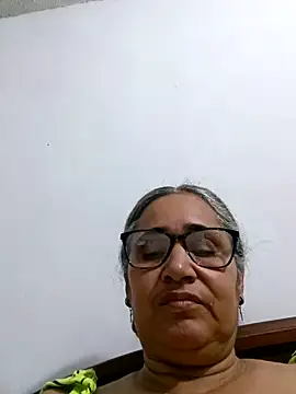 Snapshot of _candi chatting on 05.06.26 candi online show from 05.06.26