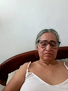 Snapshot of _candi chatting on 05.11.26 candi online show from 05.11.26