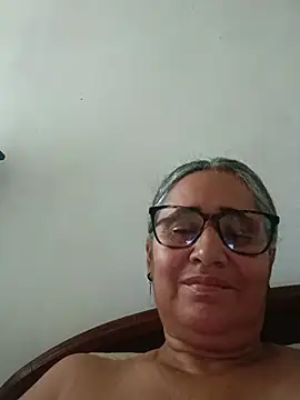 Snapshot of _candi chatting on 05.22.26 candi online show from 05.22.26
