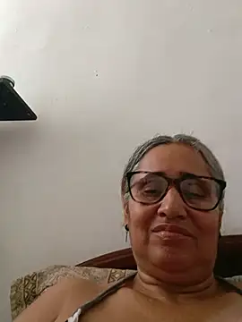 Snapshot of _candi chatting on 05.26.26 candi online show from 05.26.26