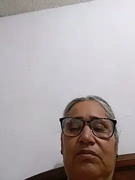 Snapshot of _candi chatting on 05.27.26 candi online show from 05.27.26