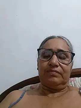 Snapshot of _candi chatting on 05.30.26 candi online show from 05.30.26