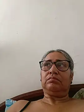 Snapshot of _candi chatting on 05.31.26 candi online show from 05.31.26
