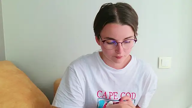 Miss Arwen online show from 06.24.26