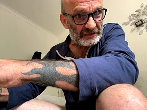 Shyboy817 online show from 09.16.25