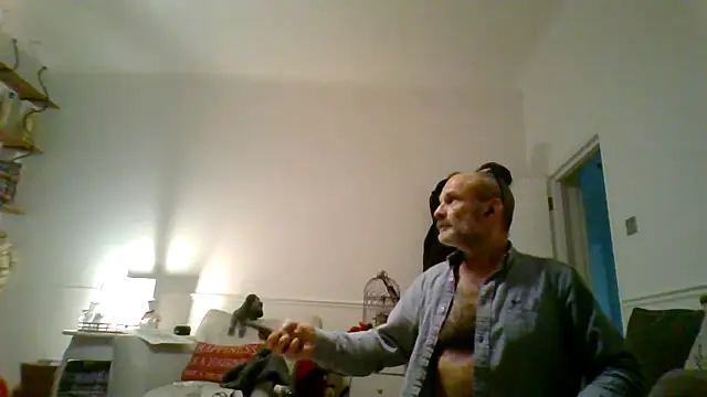 Shyboy817 online show from 12.17.25