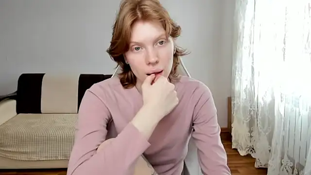 Snapshot of StellaDavis chatting on 04.21.26 StellaDavis online show from 04.21.26