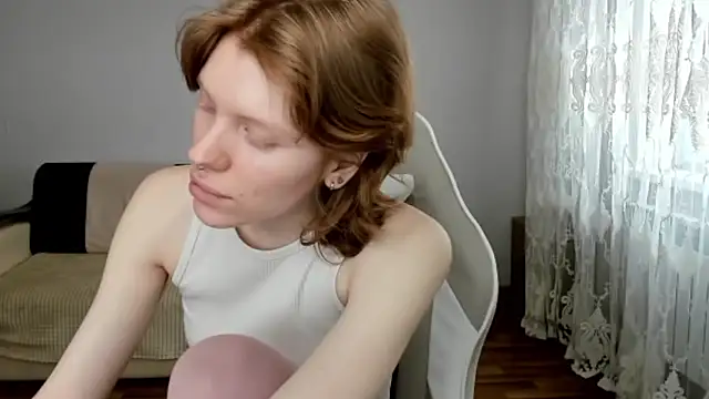 Snapshot of StellaDavis chatting on 04.22.26 StellaDavis online show from 04.22.26