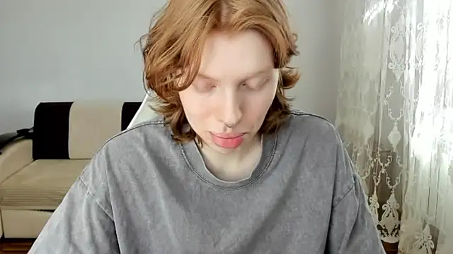 Snapshot of StellaDavis chatting on 05.05.26 StellaDavis online show from 05.05.26