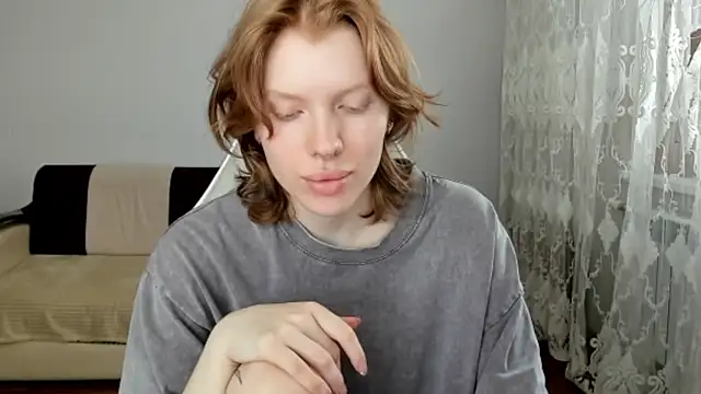 Snapshot of StellaDavis chatting on 05.12.26 StellaDavis online show from 05.12.26