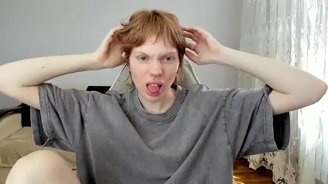Snapshot of StellaDavis chatting on 05.15.26 StellaDavis online show from 05.15.26